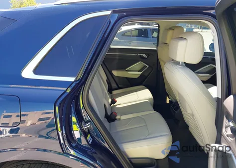 2020 Audi Q3 Premium 45 Tfsi Quattro Tiptronic z USA, uszkodzony, nr VIN WA1AECF3XL1119756